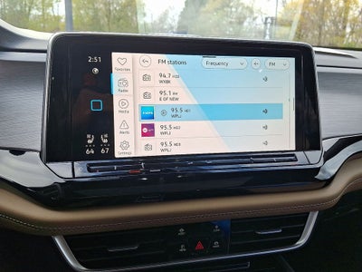 2026 Volkswagen Atlas Cross Sport 2.0T SE w/Technology