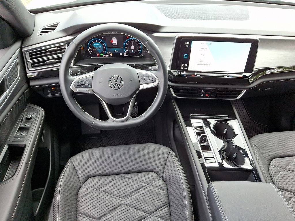2025 Volkswagen Atlas Cross Sport 2.0T SE w/Technology