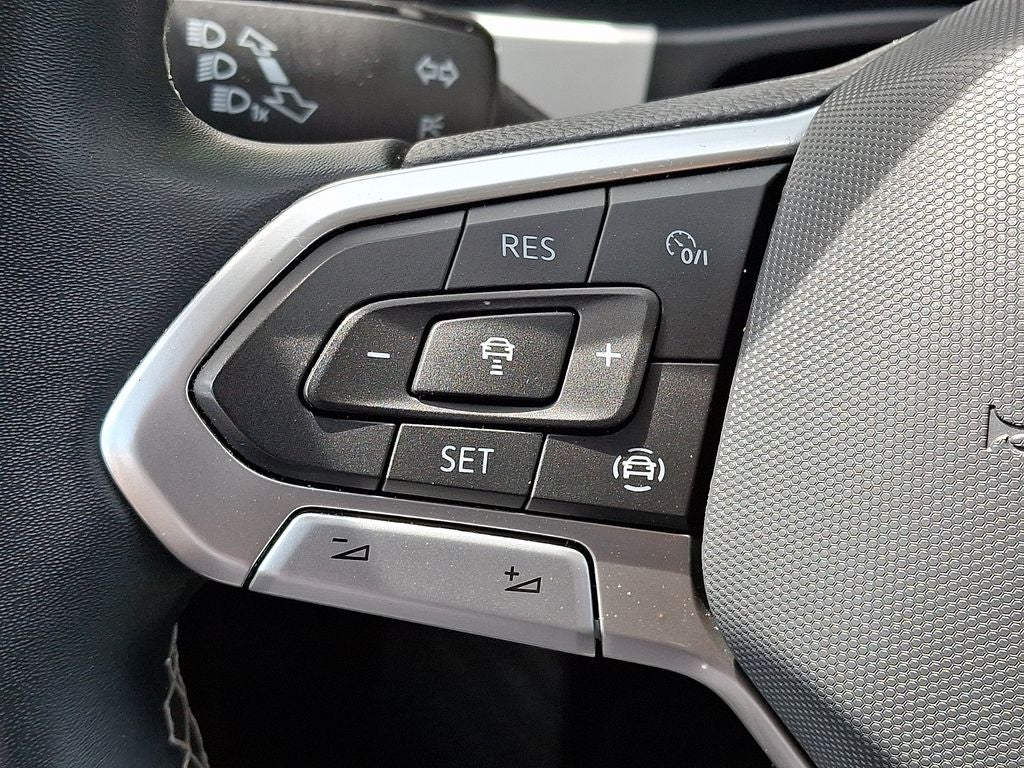 2023 Volkswagen Atlas 2.0T SE w/Technology