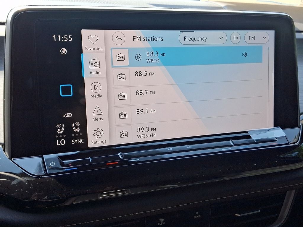 2026 Volkswagen Atlas Cross Sport 2.0T SE