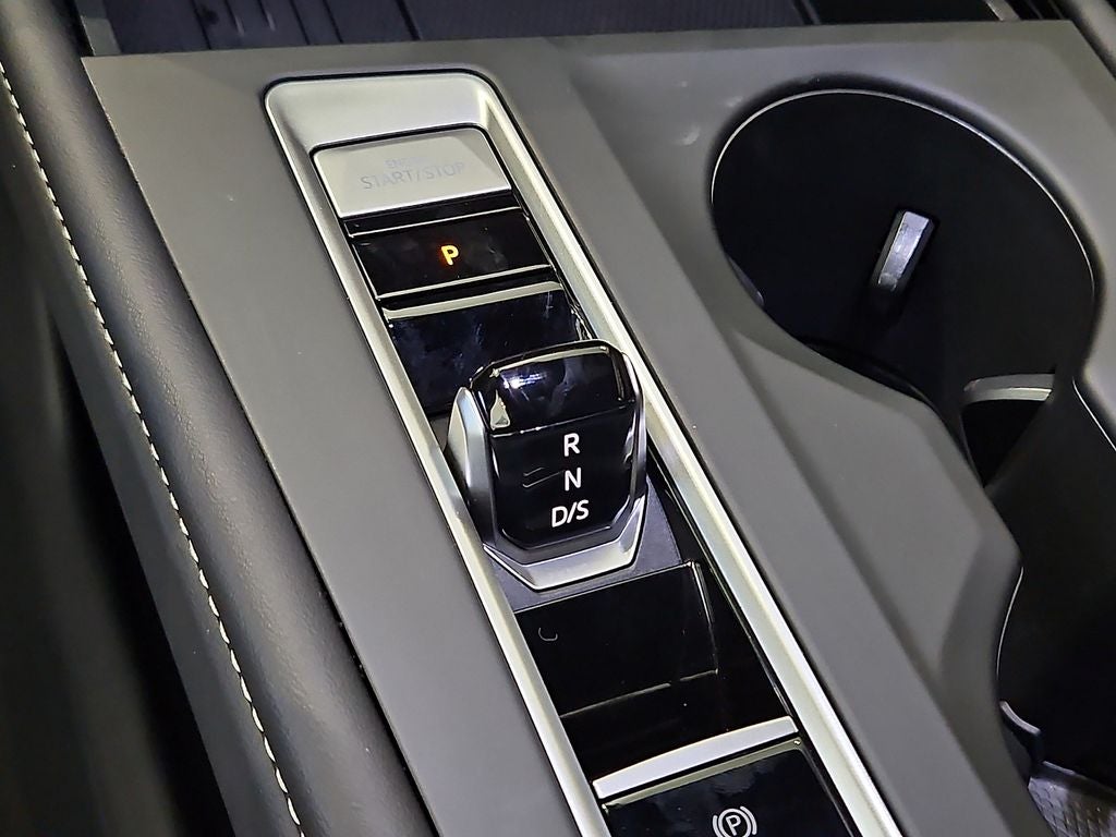 2025 Volkswagen Atlas Cross Sport 2.0T SE