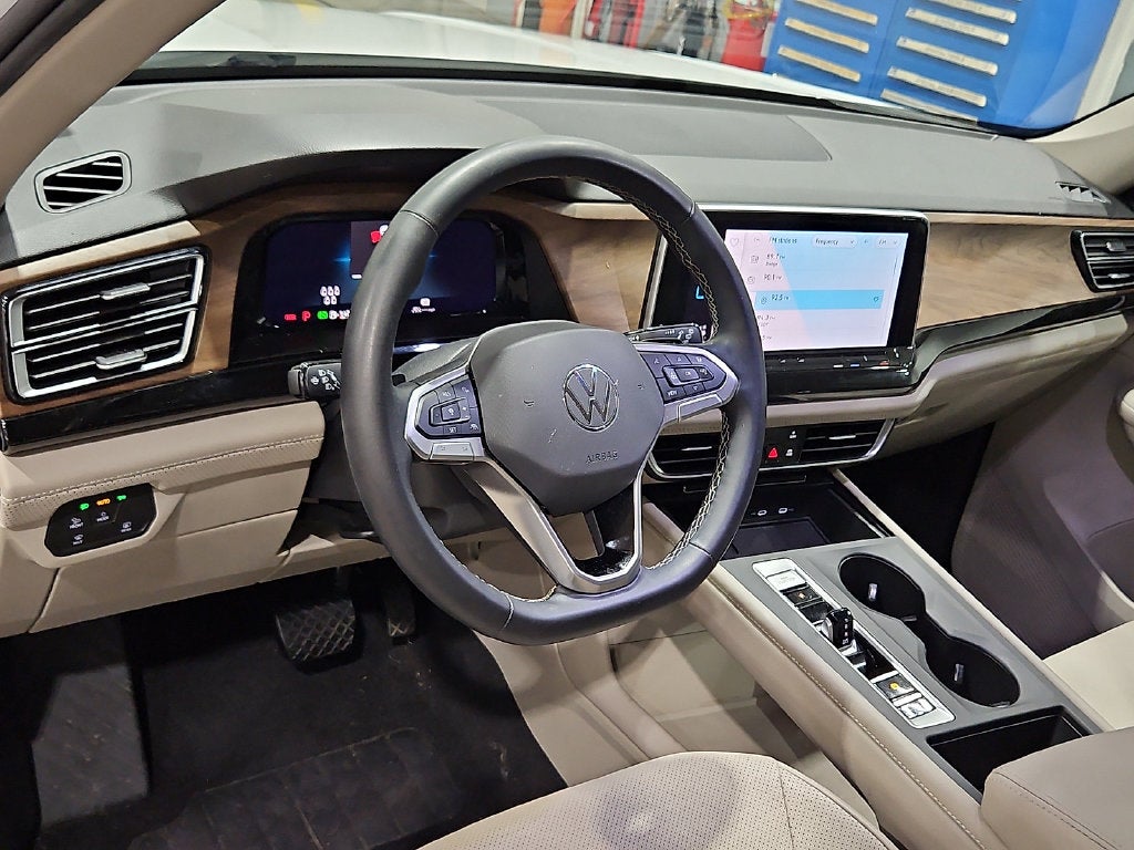 2025 Volkswagen Atlas 2.0T SE
