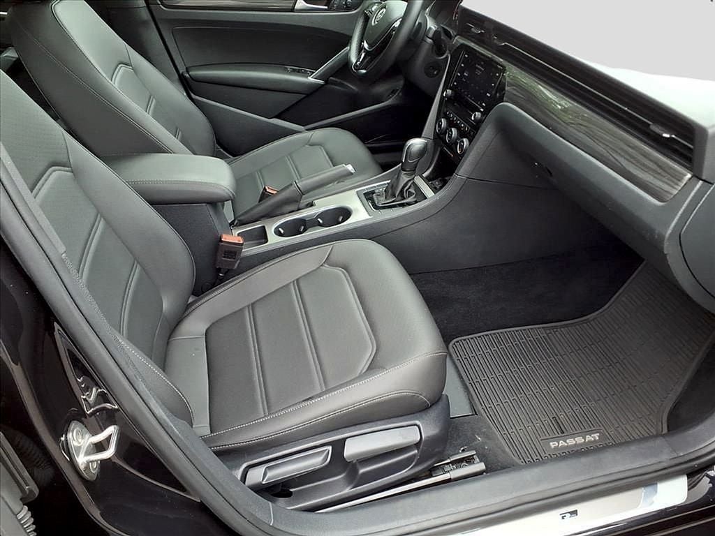 2021 Volkswagen Passat 2.0T R-Line