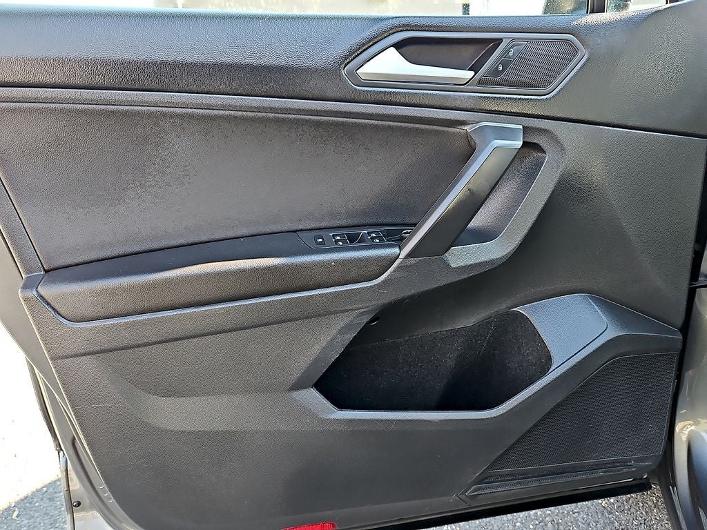 2021 Volkswagen Tiguan 2.0T SE R-Line Black