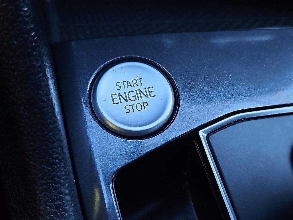 2021 Volkswagen Tiguan 2.0T SE R-Line Black