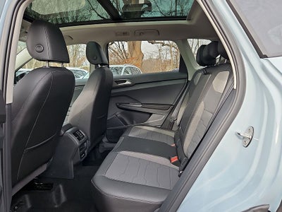 2026 Volkswagen Taos 1.5T SE Black