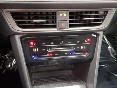 2025 Volkswagen Taos 1.5T SE Black