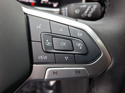 2025 Volkswagen Taos 1.5T SE Black