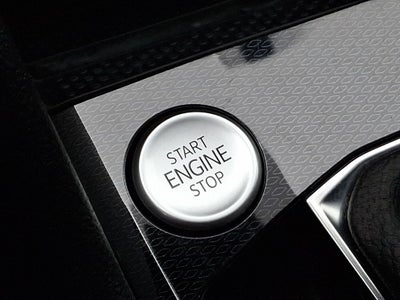 2025 Volkswagen Taos 1.5T SE Black