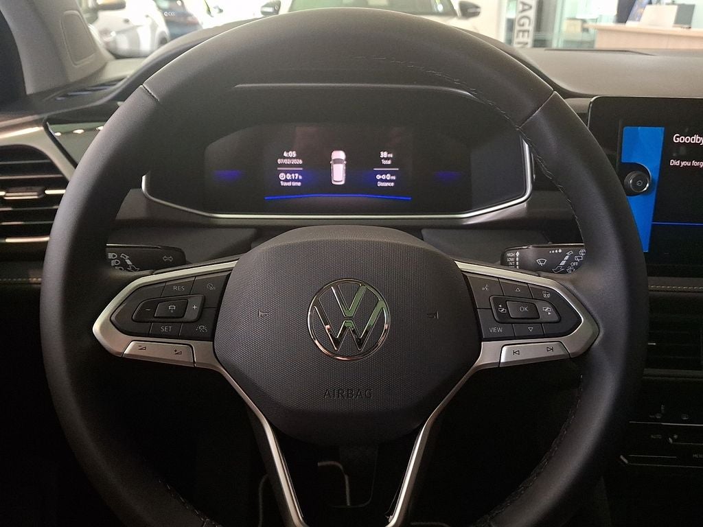 2026 Volkswagen Taos 1.5T SE Black
