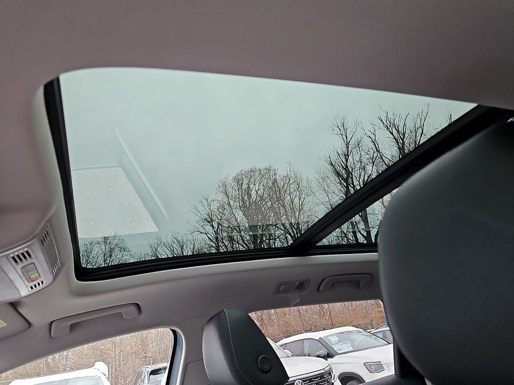 2026 Volkswagen Taos 1.5T SE Black