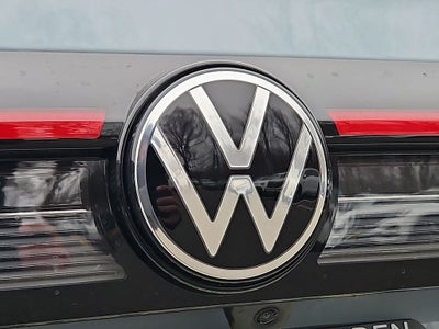 2026 Volkswagen Taos 1.5T SE Black