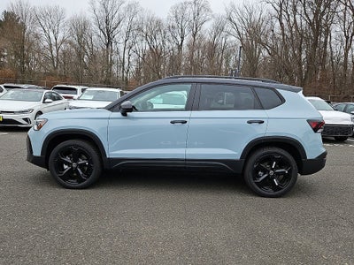 2026 Volkswagen Taos 1.5T SE Black