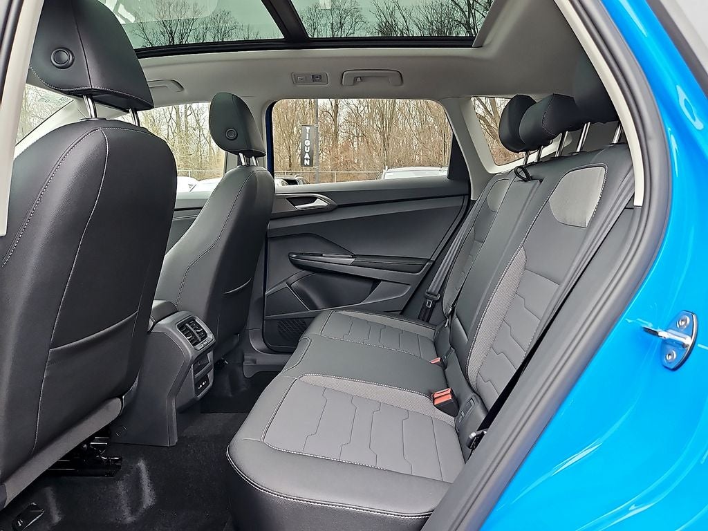 2026 Volkswagen Taos 1.5T SE Black