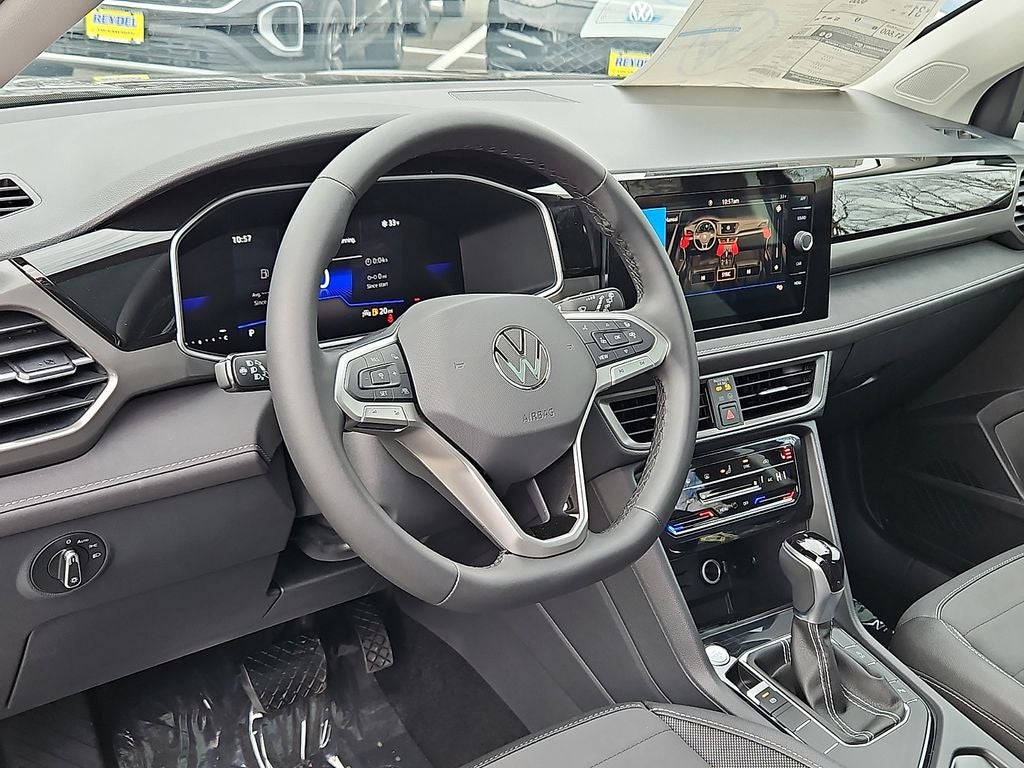 2026 Volkswagen Taos 1.5T SE Black