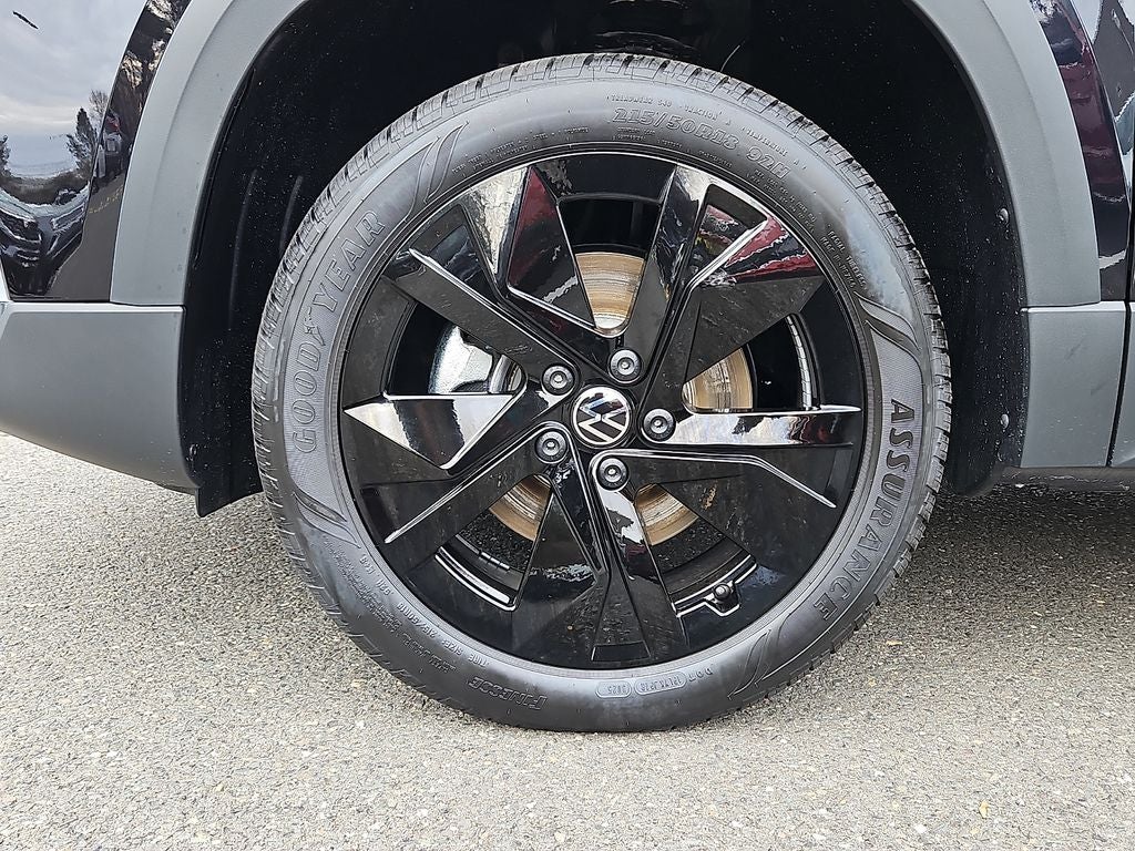 2026 Volkswagen Taos 1.5T SE Black