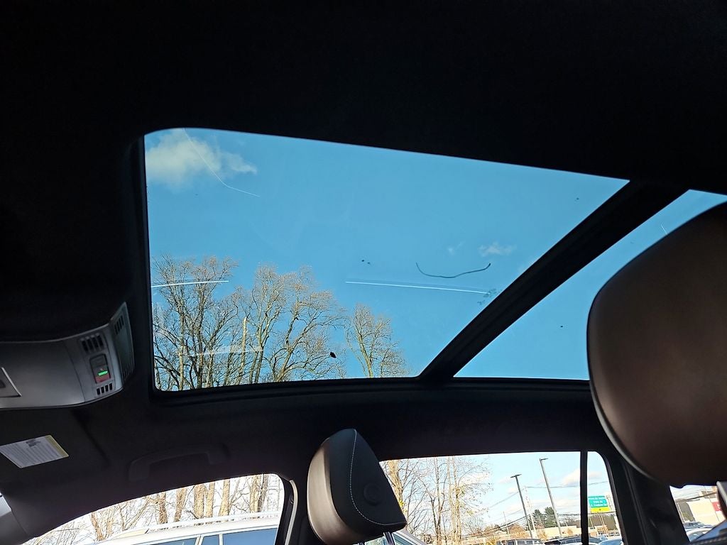 2022 Volkswagen Tiguan 2.0T SEL R-Line