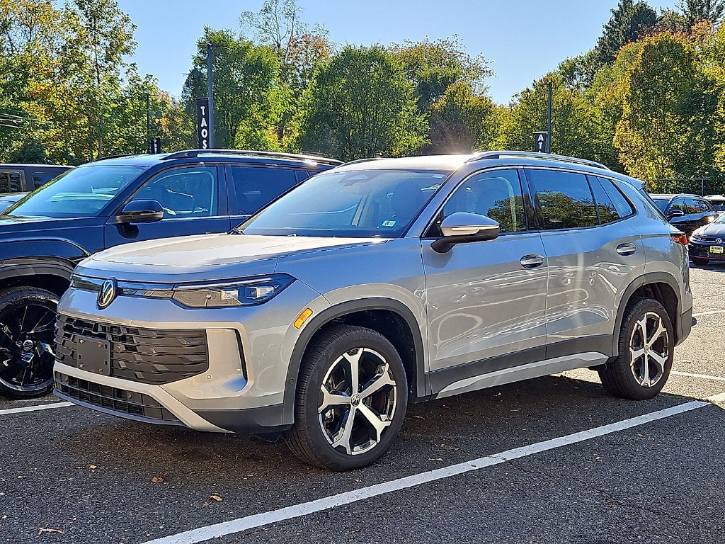 2025 Volkswagen Tiguan 2.0T SE