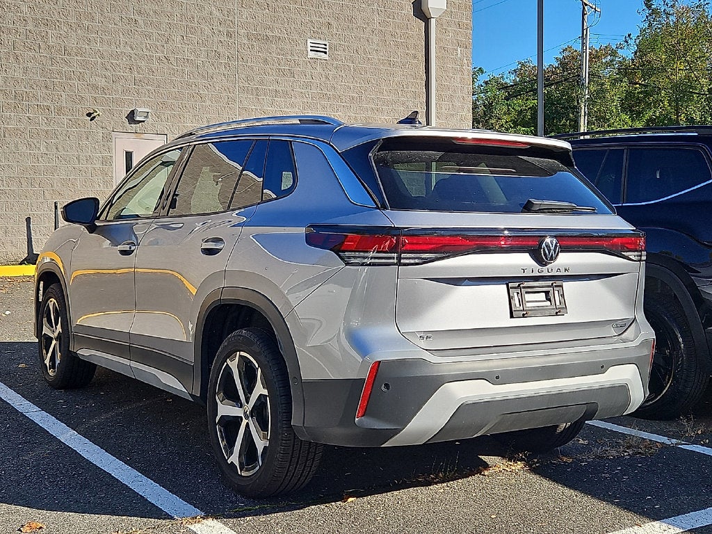 2025 Volkswagen Tiguan 2.0T SE