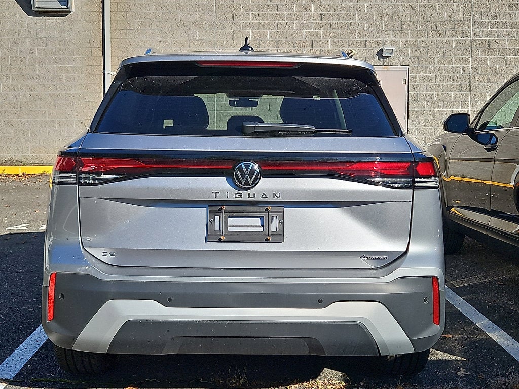 2025 Volkswagen Tiguan 2.0T SE