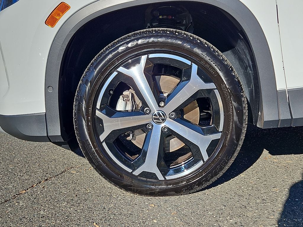 2025 Volkswagen Tiguan 2.0T SE