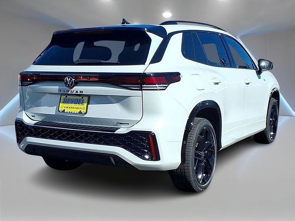 2026 Volkswagen Tiguan 2.0T SE R-Line Black