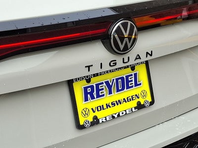 2026 Volkswagen Tiguan 2.0T SE R-Line Black
