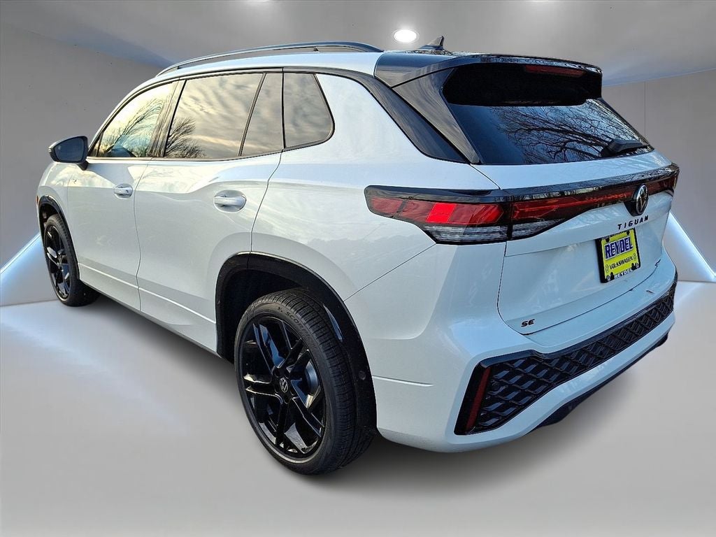 2026 Volkswagen Tiguan 2.0T SE R-Line Black