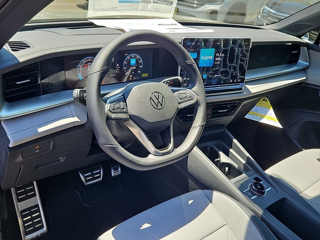 2026 Volkswagen Tiguan 2.0T SE R-Line Black