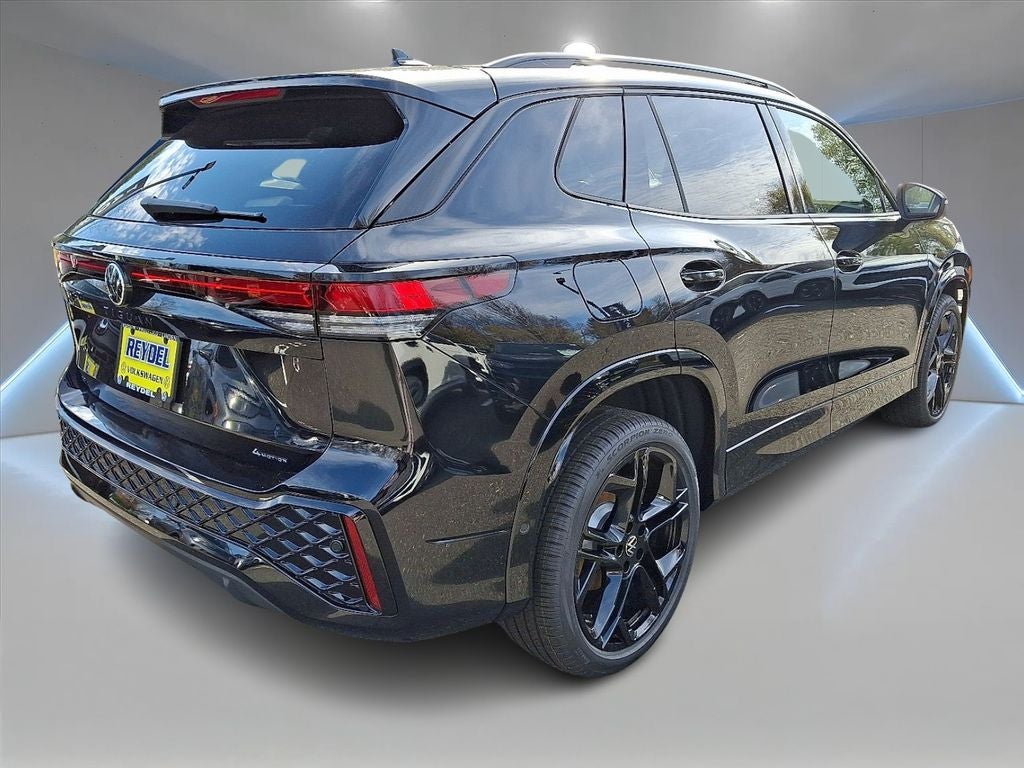 2026 Volkswagen Tiguan 2.0T SE R-Line Black