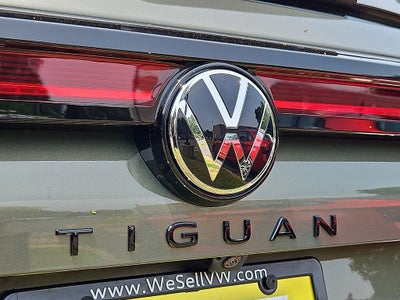 2026 Volkswagen Tiguan 2.0T SE R-Line Black