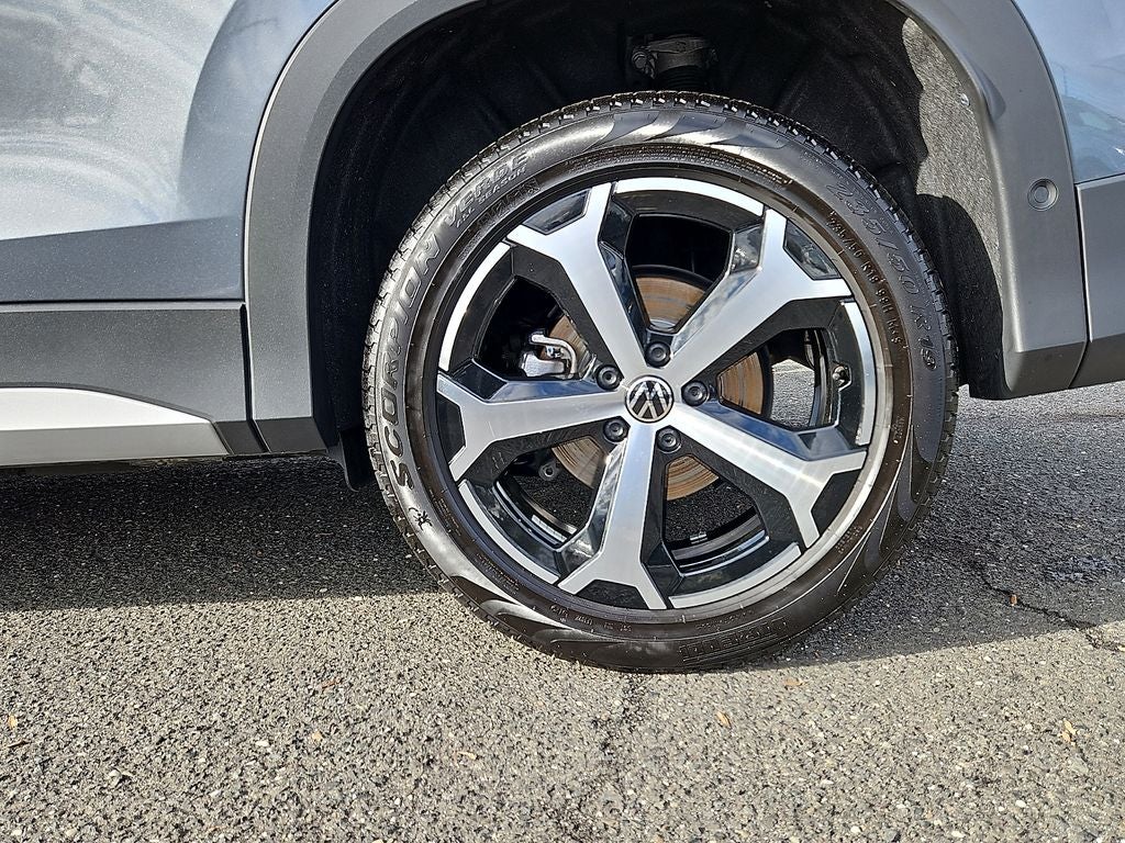 2025 Volkswagen Tiguan 2.0T SE