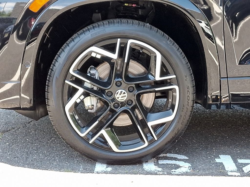 2026 Volkswagen Tiguan 2.0T SEL R-Line Turbo