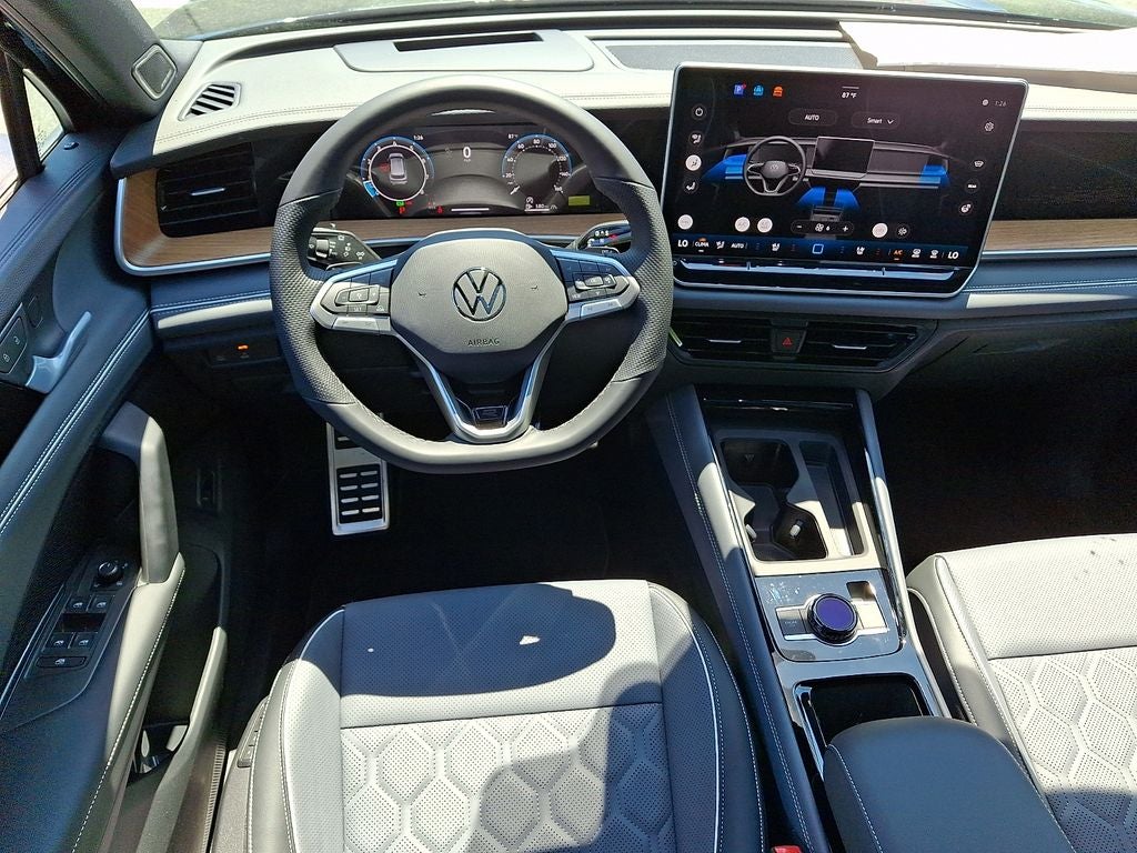 2026 Volkswagen Tiguan 2.0T SEL R-Line Turbo