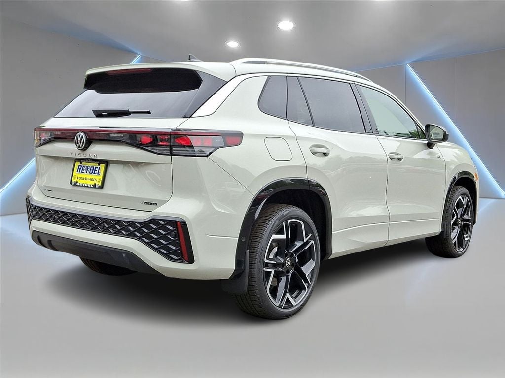 2026 Volkswagen Tiguan 2.0T SEL R-Line Turbo
