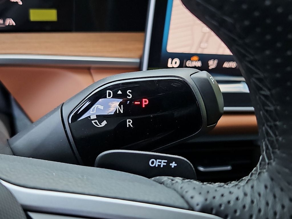 2026 Volkswagen Tiguan 2.0T SEL R-Line