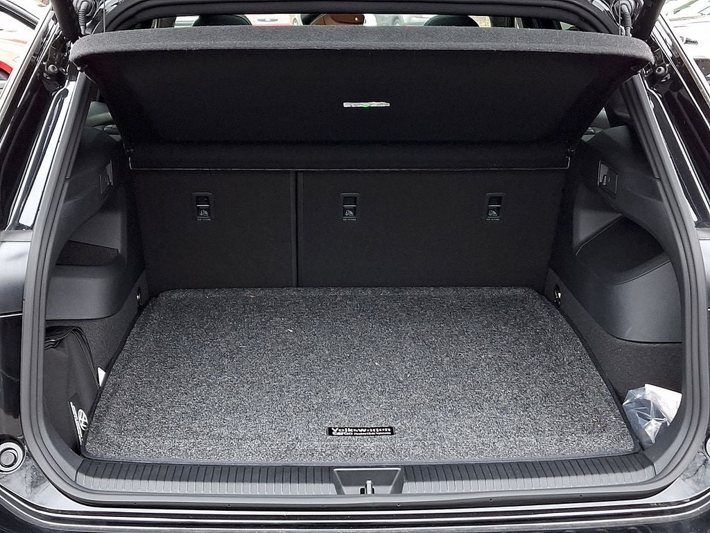 2026 Volkswagen Tiguan 2.0T SEL R-Line Turbo