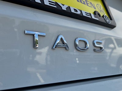 2025 Volkswagen Taos 1.5T SE