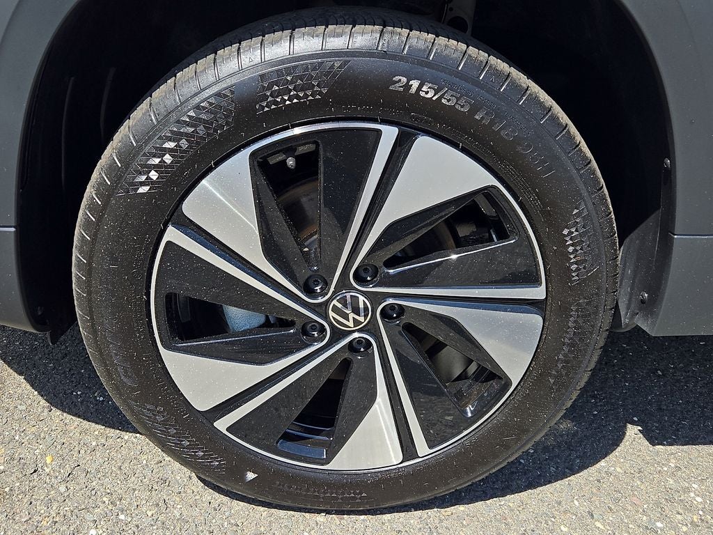 2025 Volkswagen Taos 1.5T SE
