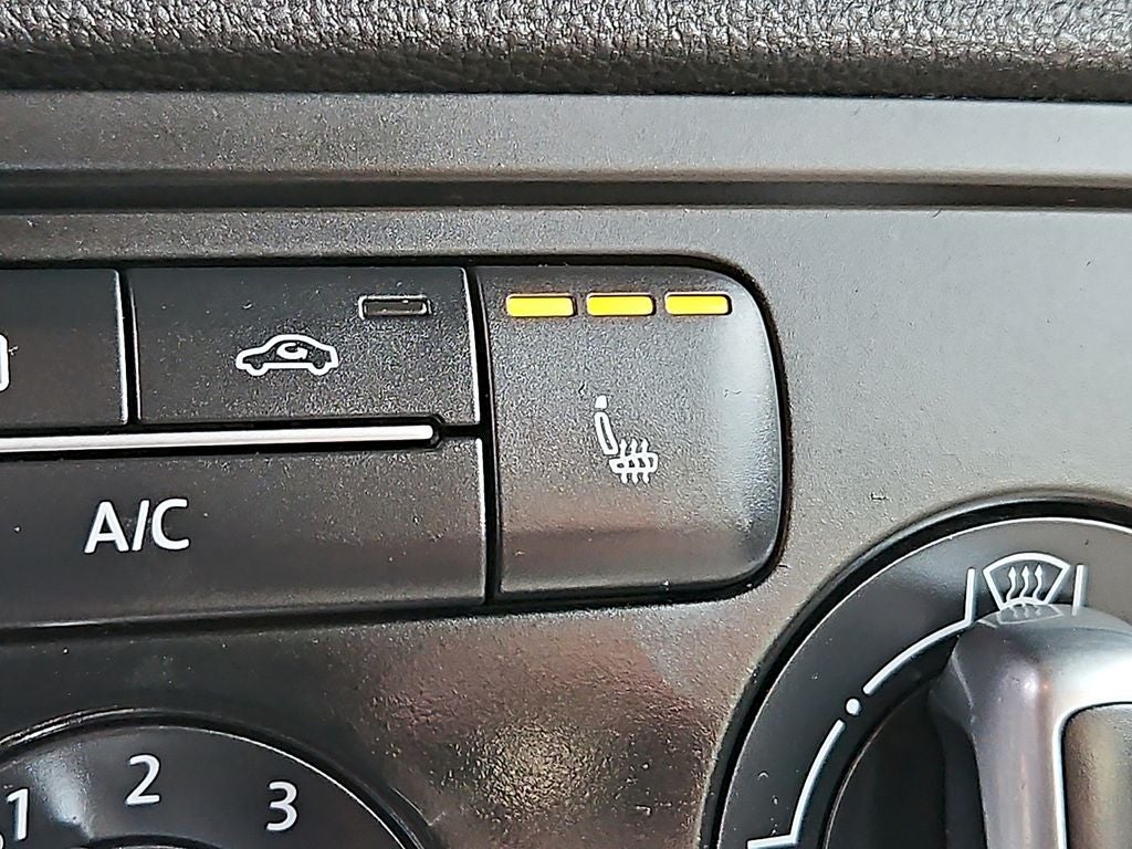 2016 Volkswagen Beetle 1.8T Classic