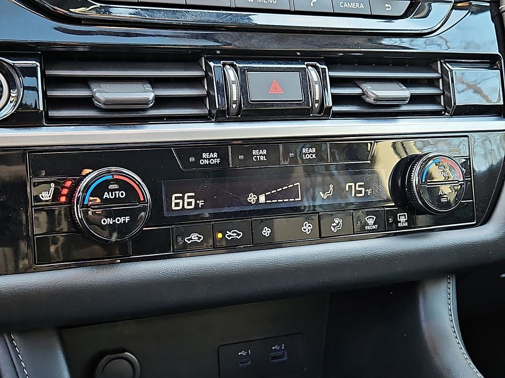 2022 Nissan Pathfinder SV