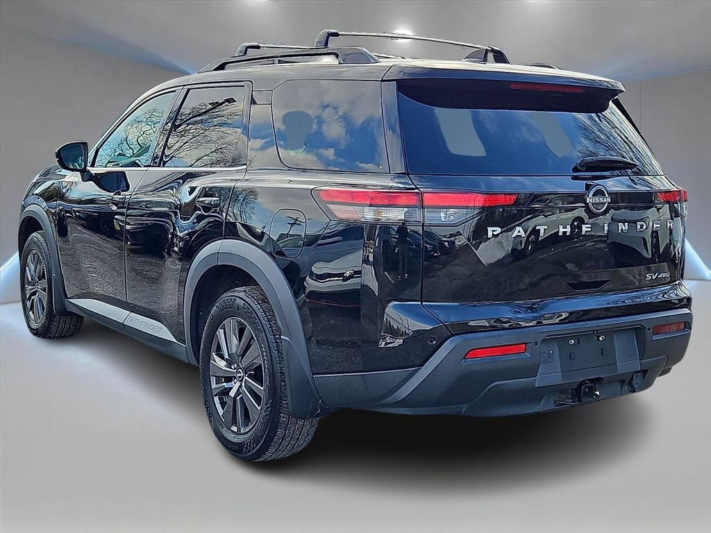 2022 Nissan Pathfinder SV