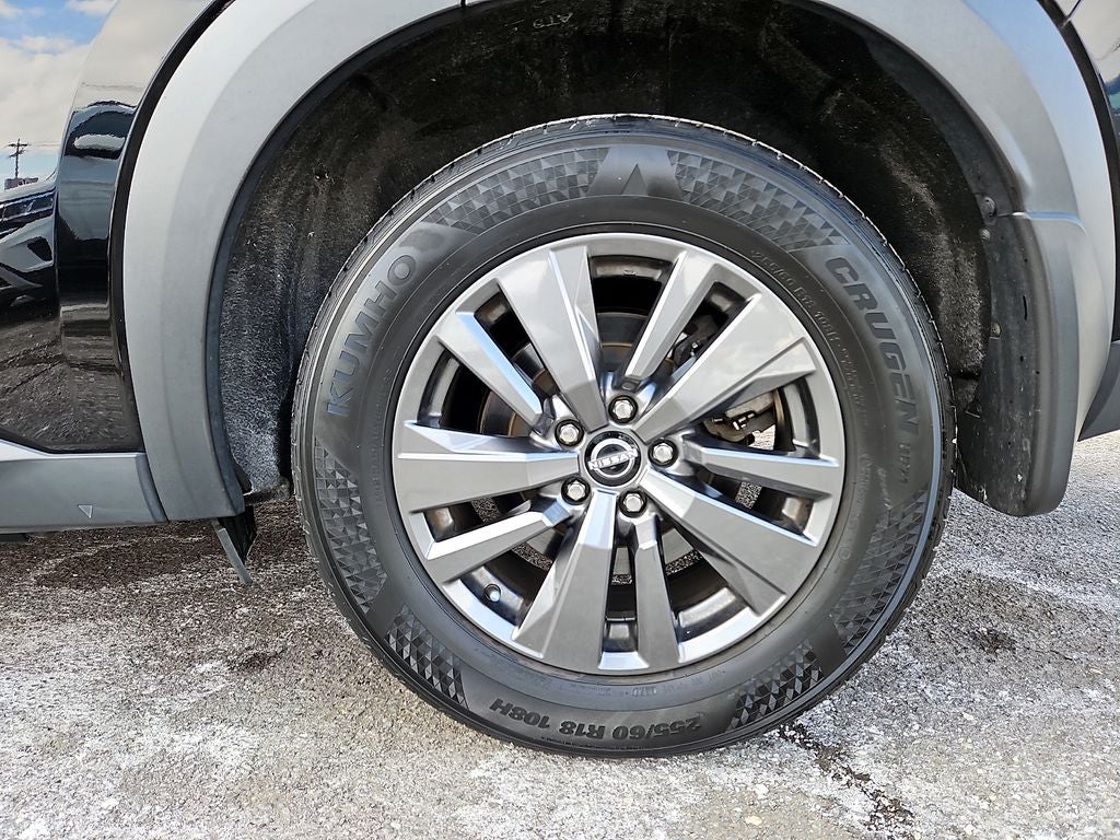 2022 Nissan Pathfinder SV