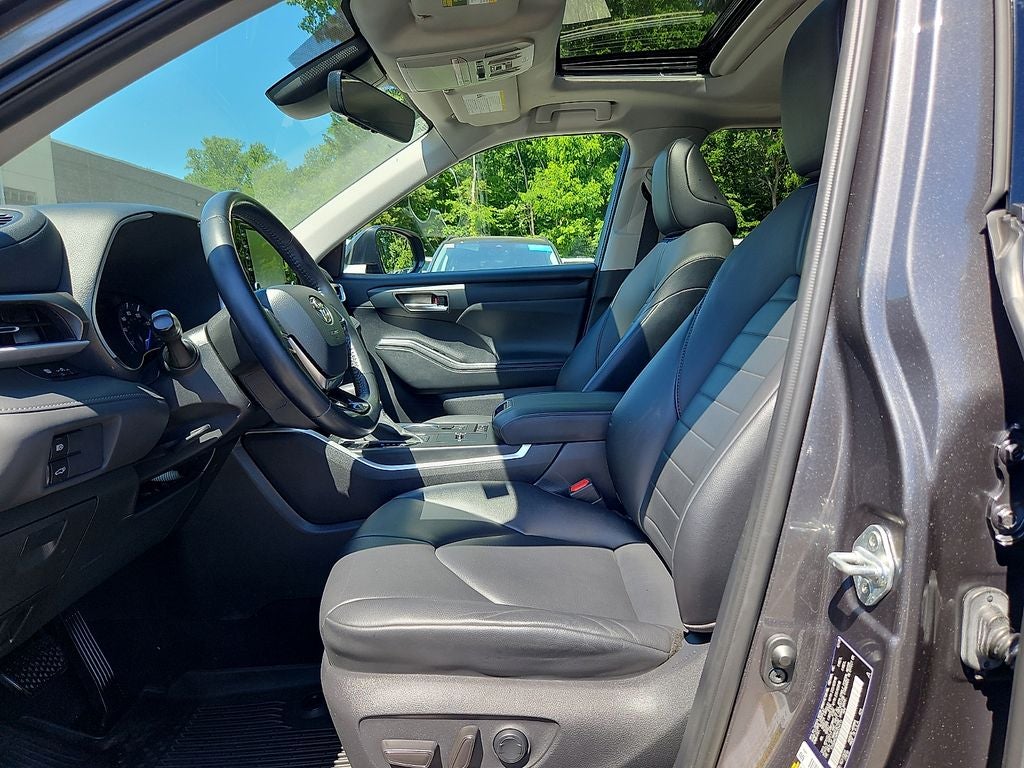 2021 Toyota Highlander Hybrid XLE