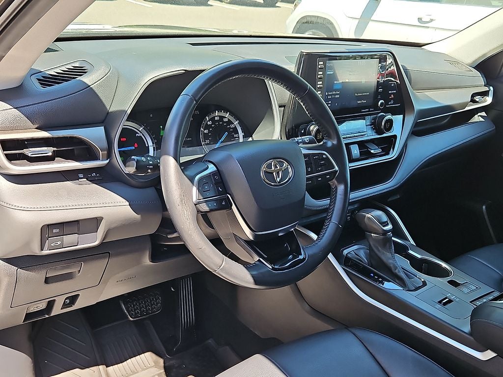 2021 Toyota Highlander Hybrid XLE