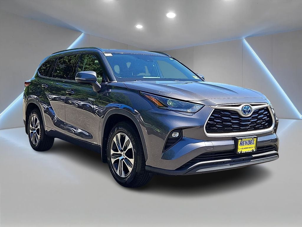 2021 Toyota Highlander Hybrid XLE