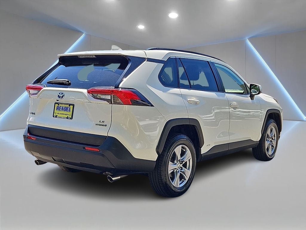 2022 Toyota RAV4 Hybrid LE