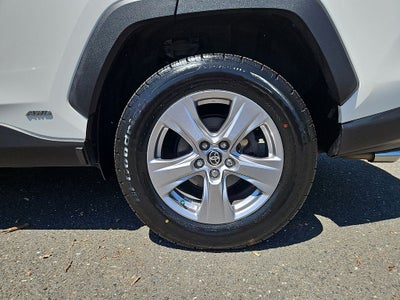 2022 Toyota RAV4 Hybrid LE