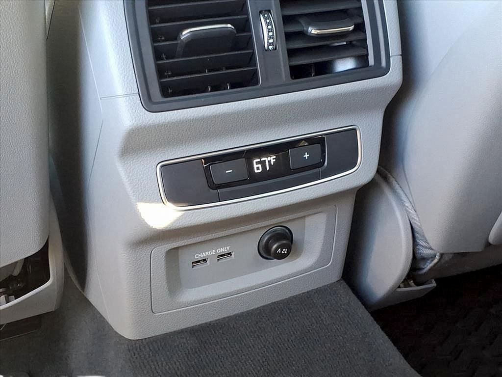 2022 Audi Q5 45 S line Premium quattro