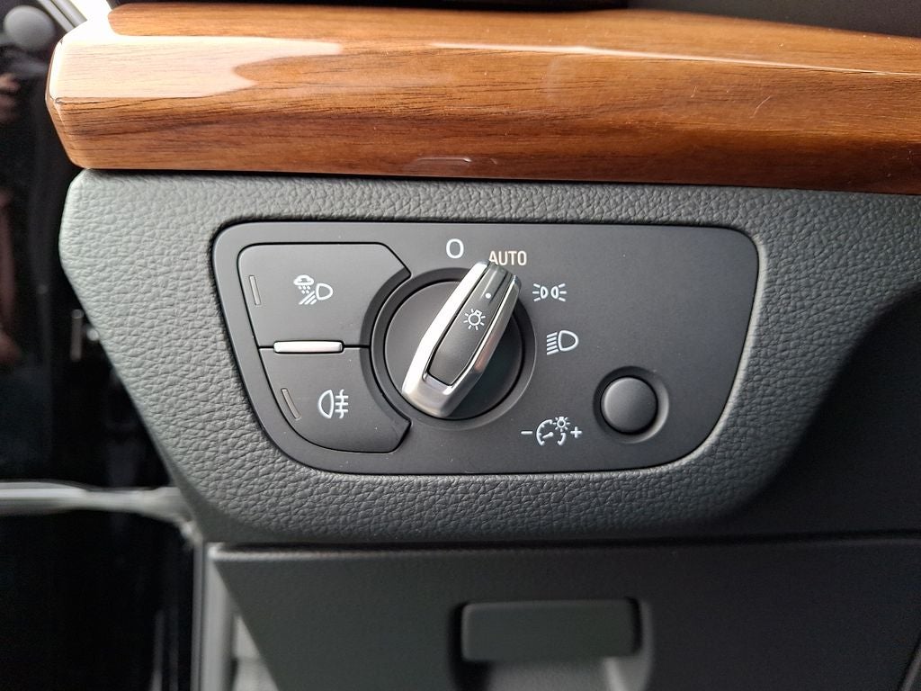 2023 Audi Q5 40 Premium quattro